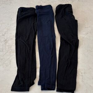 Athleta Kids chit chat 7/8 Leggings in Black and Navy